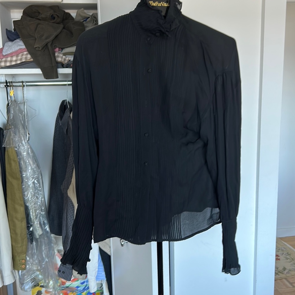 Linda Alard Alan Tracy gorgeous 100% silk blouse